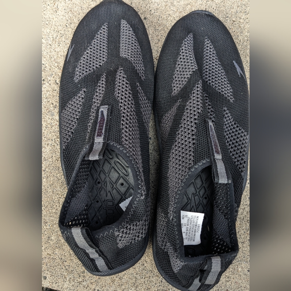 Speedo Seastride Men's Size 10 Black Water Shoes Sport Beachwear Like New